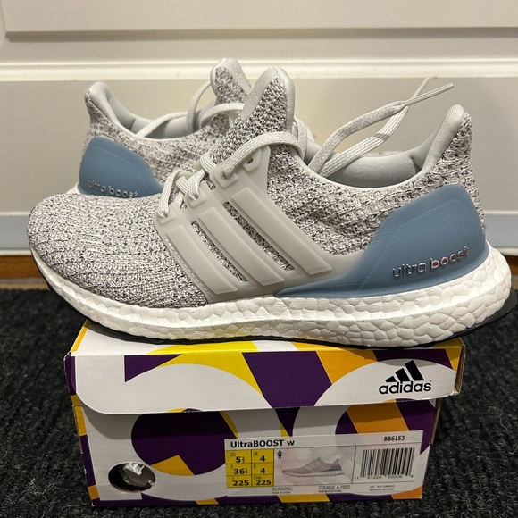 Brand new in box - Women’s Adidas Ultraboost 5.5 - Picture 1 of 4